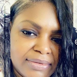 Meet your Posher, Monique